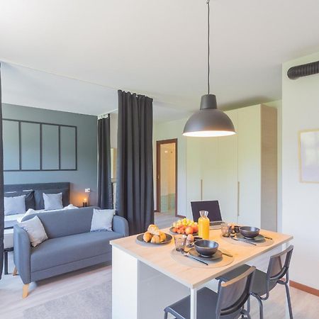 Black Loft Como By Rent All Como Dış mekan fotoğraf