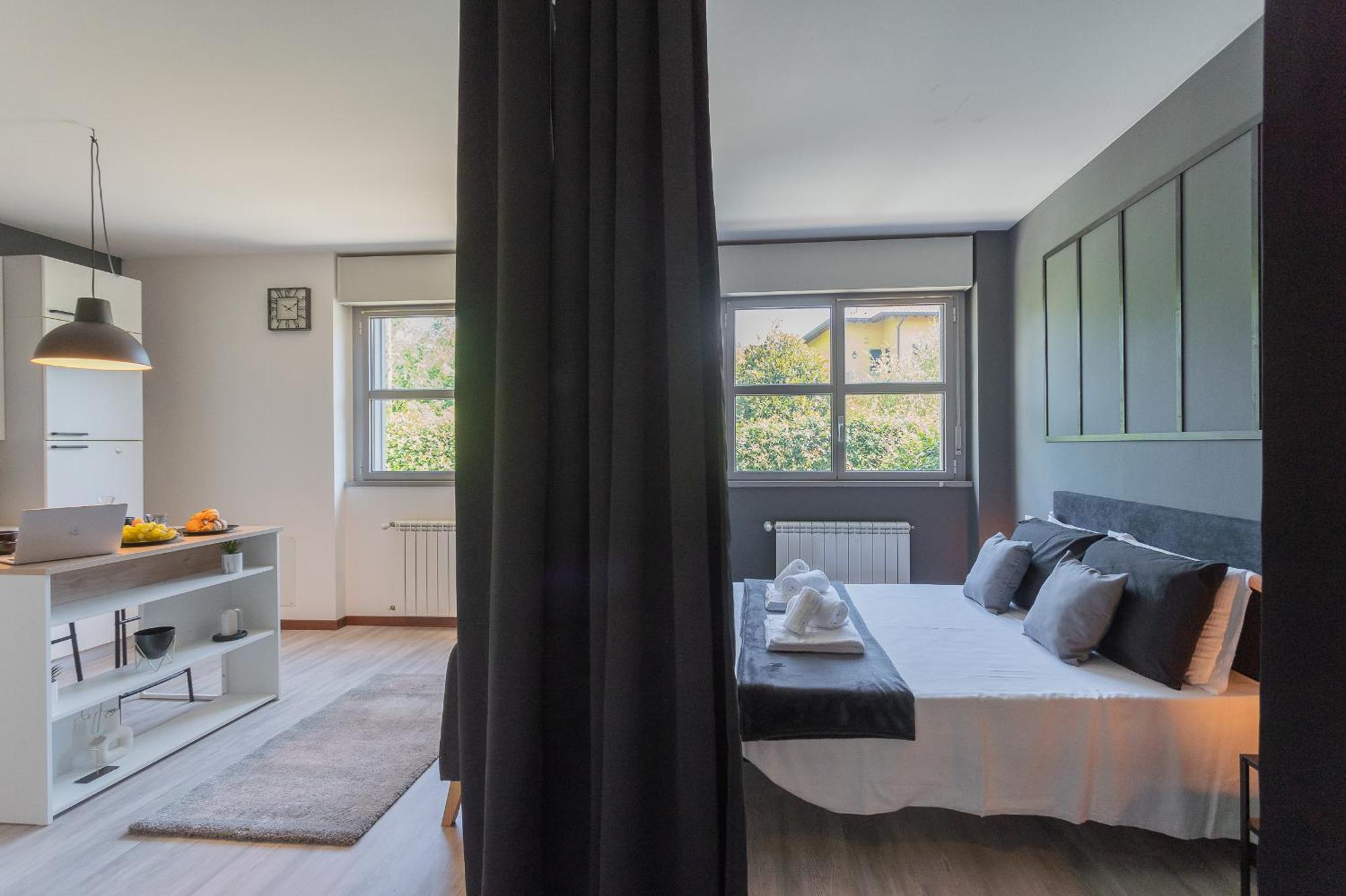 Black Loft Como By Rent All Como Dış mekan fotoğraf