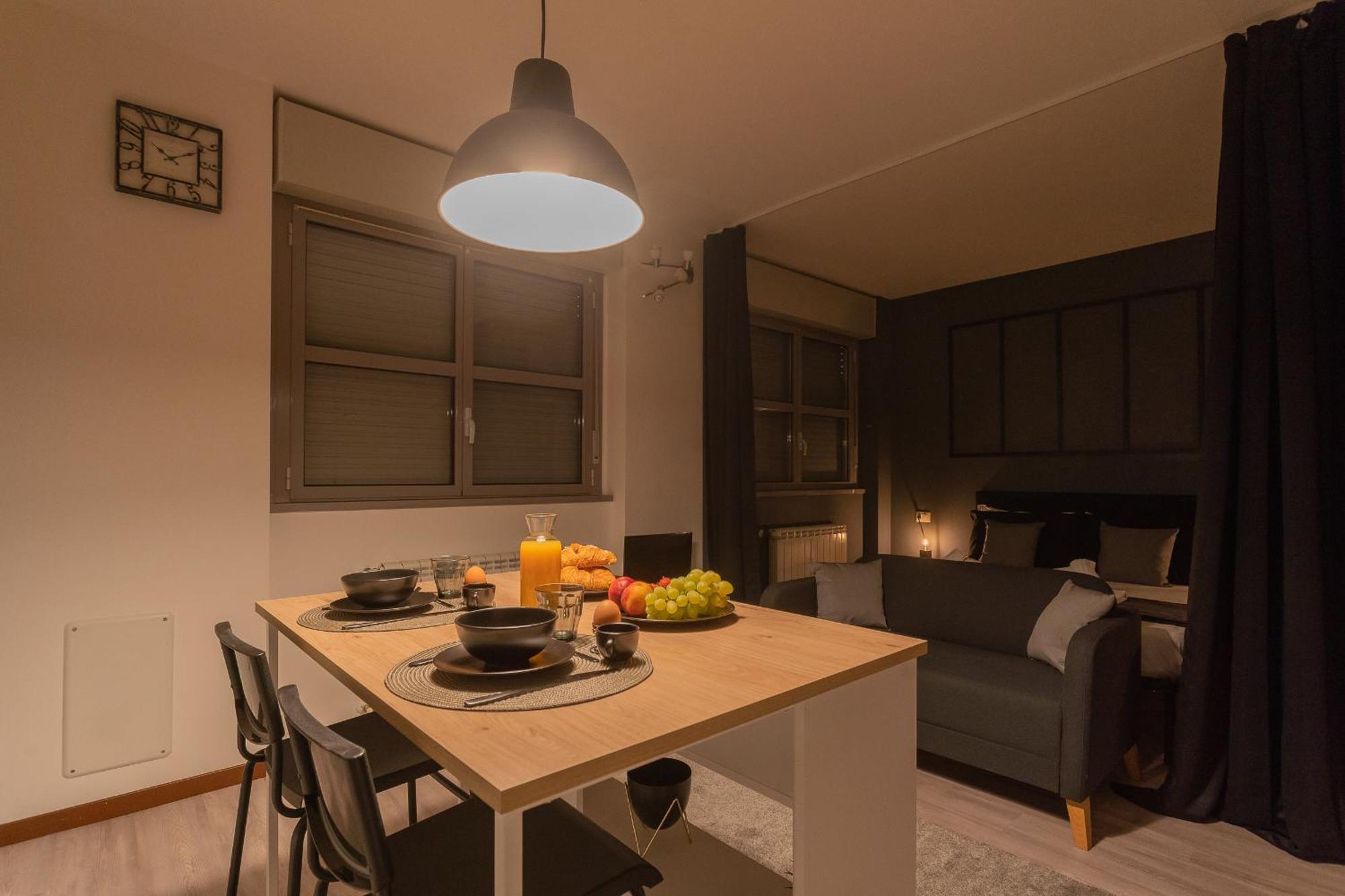 Black Loft Como By Rent All Como Dış mekan fotoğraf