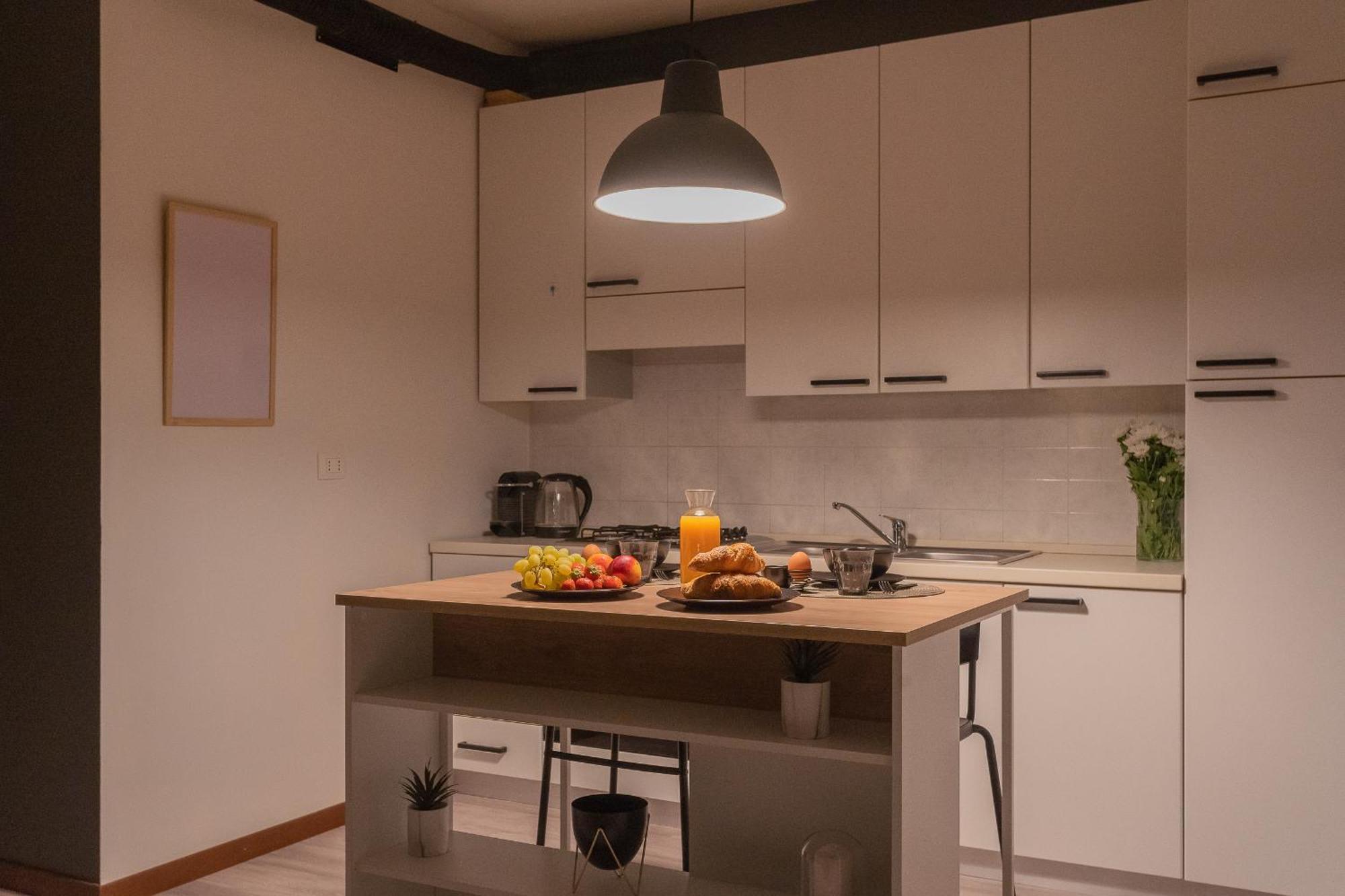 Black Loft Como By Rent All Como Dış mekan fotoğraf