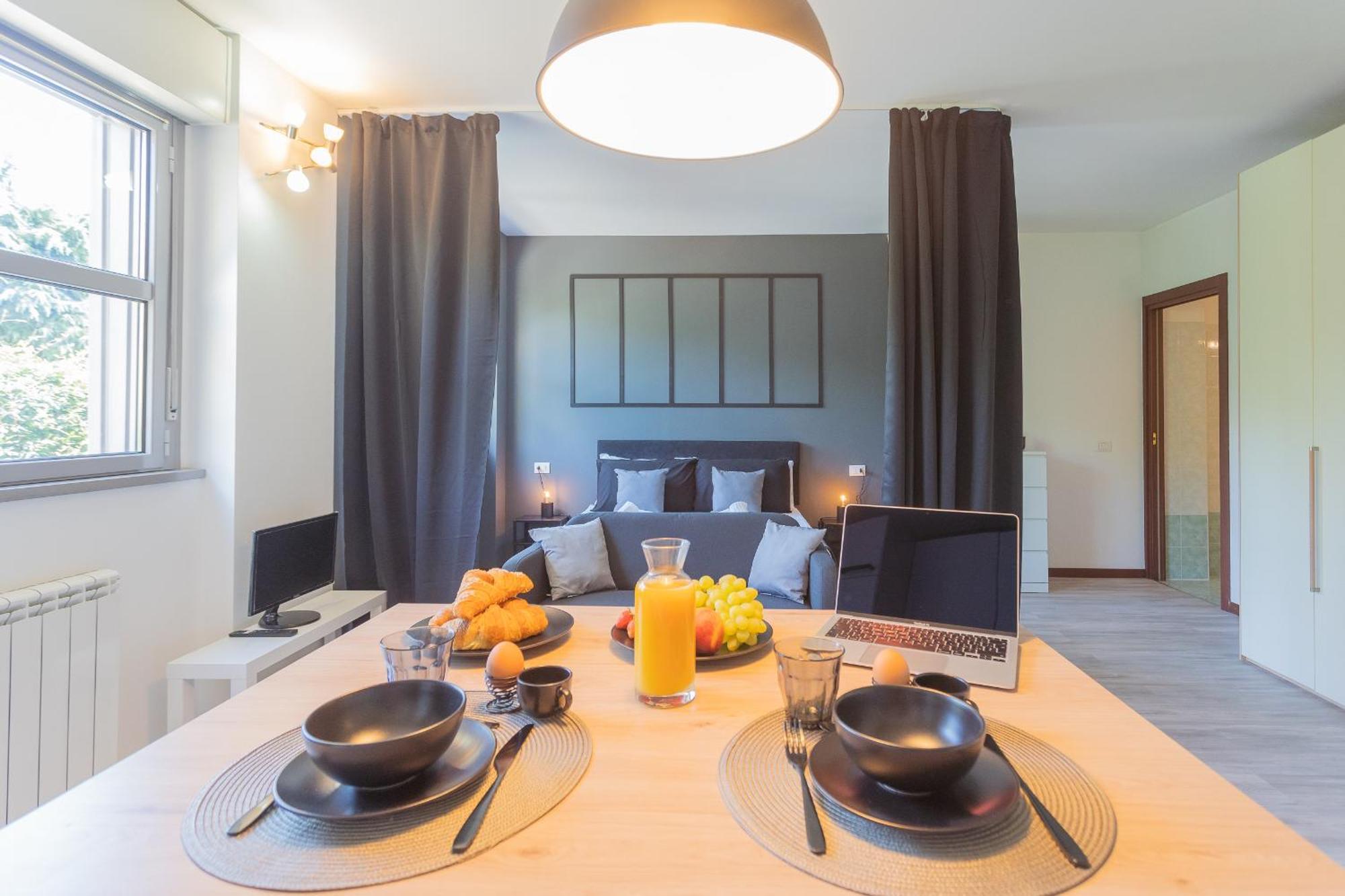 Black Loft Como By Rent All Como Dış mekan fotoğraf